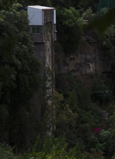 Lift in the river park to the beach of Gole dell' Alcantara