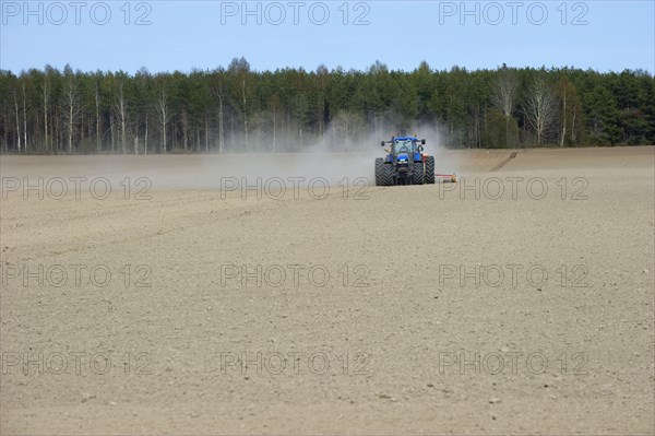 New Holland TM150 tractor