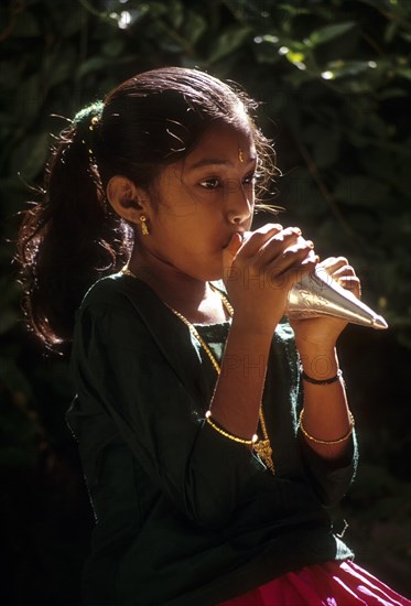 Conch blowing during all auspicious occasions of Nagarathar Community in Chettinad