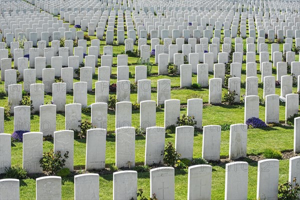 White gravestones in Tyne Cot Cemetery