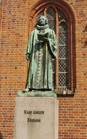 Statue of Hans Adolph Brorson