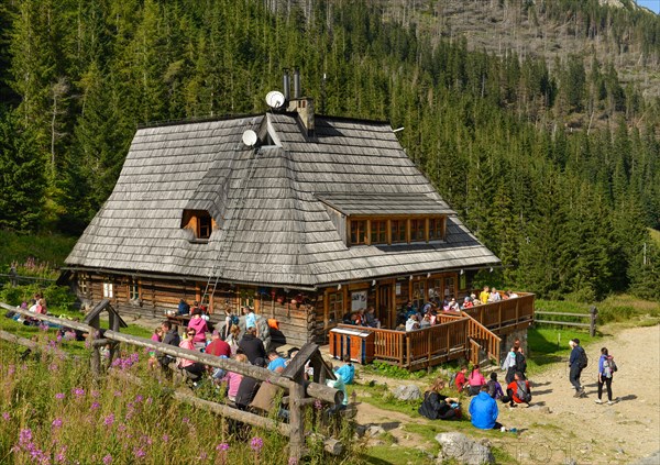Kondratowa Mountain Hut