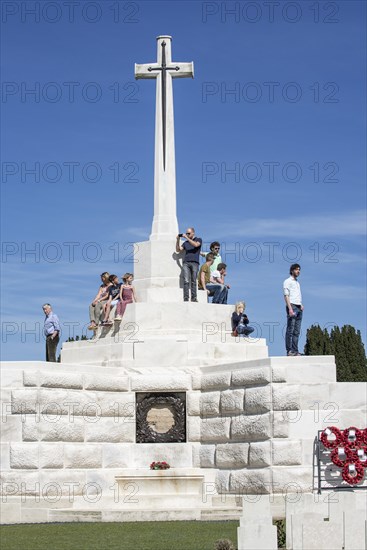 Sacrifice Cross in Tyne Cot Cemetery