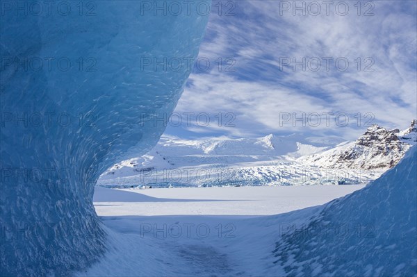 Ice formations in the glacier lagoon Fjallsarlon
