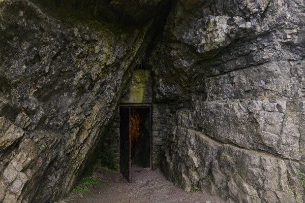 Jaskinia Mrozna Cave