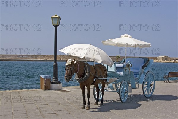 Horse-drawn carriage for holidaymakers in Crete