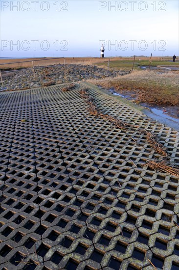 Bank reinforcement and coastal protection in Wremertief