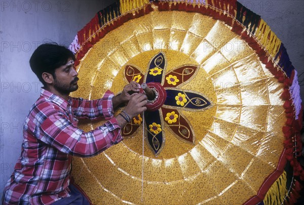 Making temple umbrella at Chintadripet in Chennai