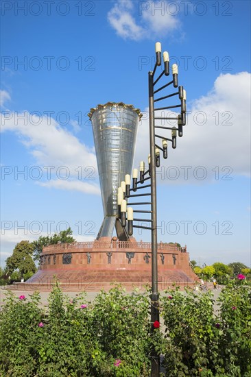 Altyn Shanyrak Monument and Lantern Post Independence Park