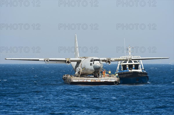 Preparation for sinking of aircraft