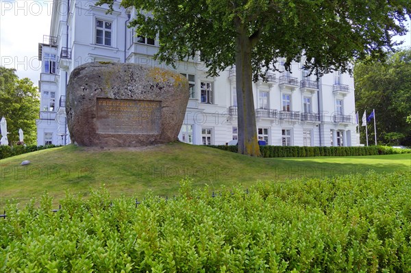 Memorial stone