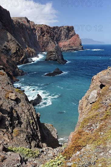 View from the viewpoint Miraduoro da ponta do rosto