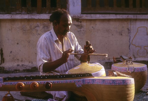 Veena making in Thanjavur