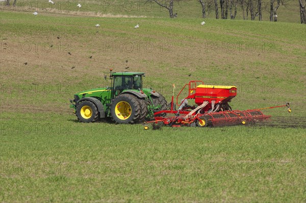 John Deere 8530 tractor with Vaderstad seed drill