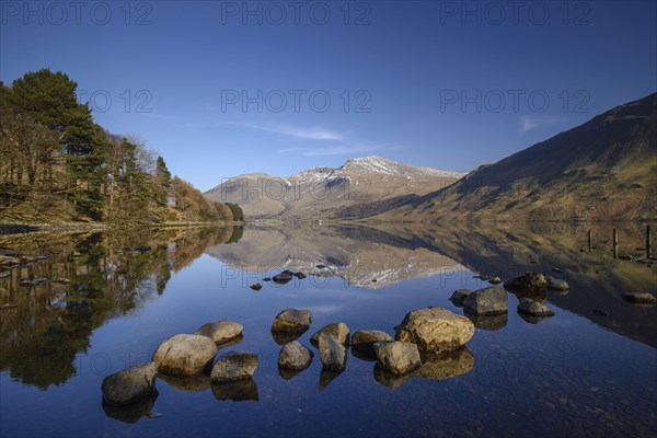 View of lake in overdeepened glacial valley