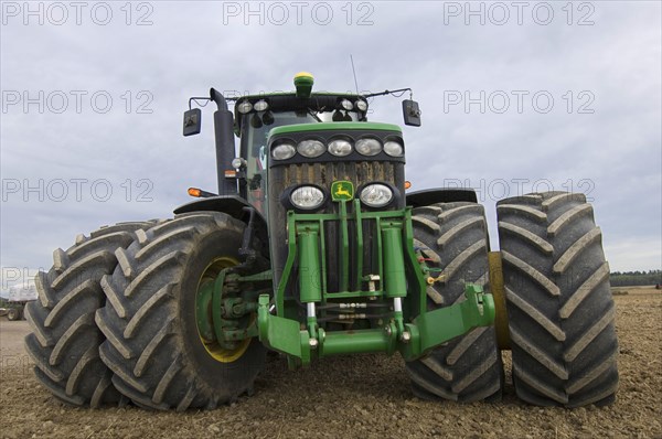 John Deere 8530 tractor