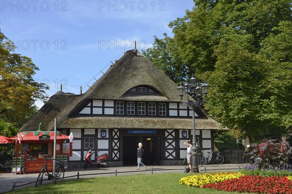 Dahlem Dorf underground station