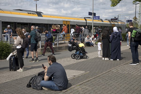 Chaos in local transport