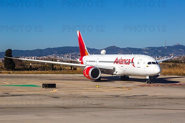 A Boeing 787-8 Dreamliner aircraft of Avianca with registration N784AV at Barcelona Airport