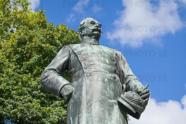 Monument Albrecht von Roon