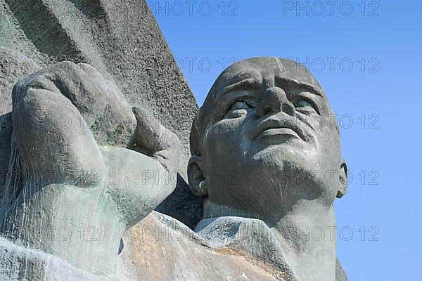 Ernst Thaelmann Monument