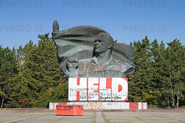 Ernst Thaelmann Monument