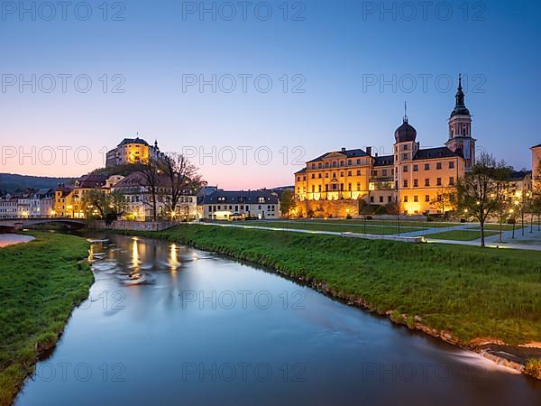 Town view with Upper Castle