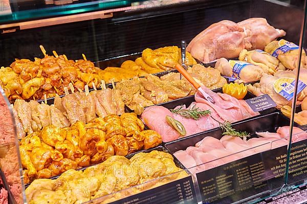 Service counter for ready-to-grill meat products