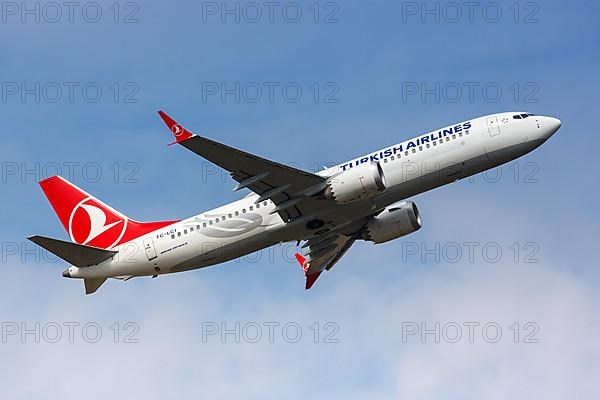 A Turkish Airlines Boeing 737 MAX 8 with registration TC-LCI at Hamburg Airport