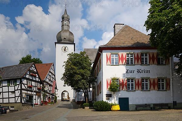 Glockenturm and Restaurant Zur Krim