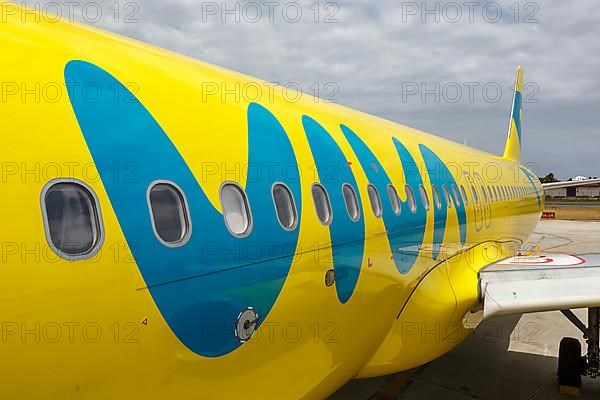 A Vivaair Airbus A320neo aircraft with registration HK-5352 at San Andres Airport