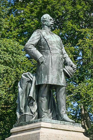 Monument Albrecht von Roon
