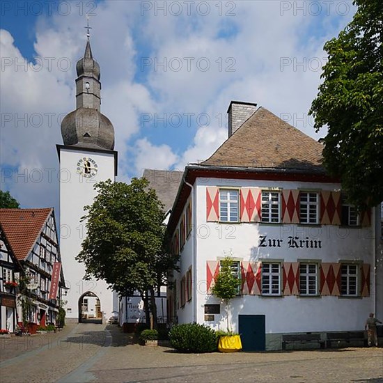 Glockenturm and Restaurant Zur Krim