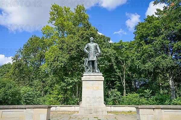 Monument Albrecht von Roon