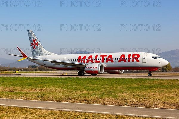 A Malta Air Boeing 737-8-200 MAX aircraft with registration number 9H-VUC at Bergamo Orio Al Serio Airport