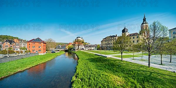 Town view with Upper Castle