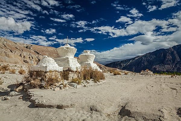 Whitewashed chortens