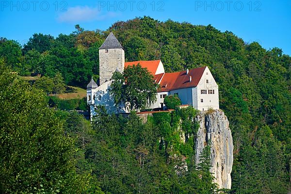 View of Prunn Castle near Essing