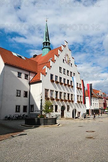 St. George's Fountain and Town Hall