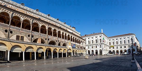 Padua Palazzo della Ragione in Piazza delle Erbe Square Panorama Travel Travel City in Padova