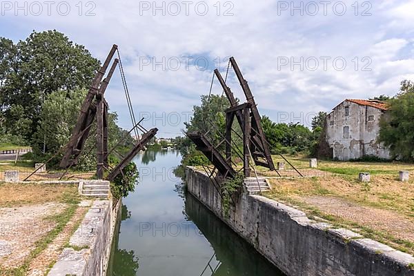 Langlois Bridge