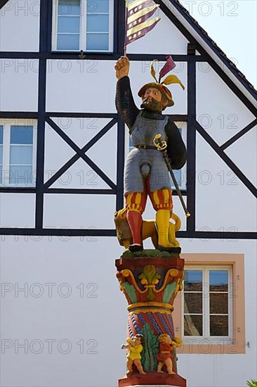 Fountain figure flag bearer at the Albrechtsbrunnen