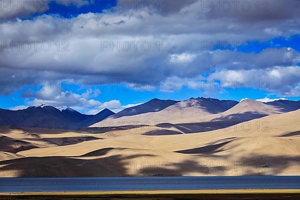 Himalayan mountain lake in Himalayas Tso Moriri