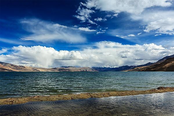 Himalayan mountain lake in Himalayas Tso Moriri