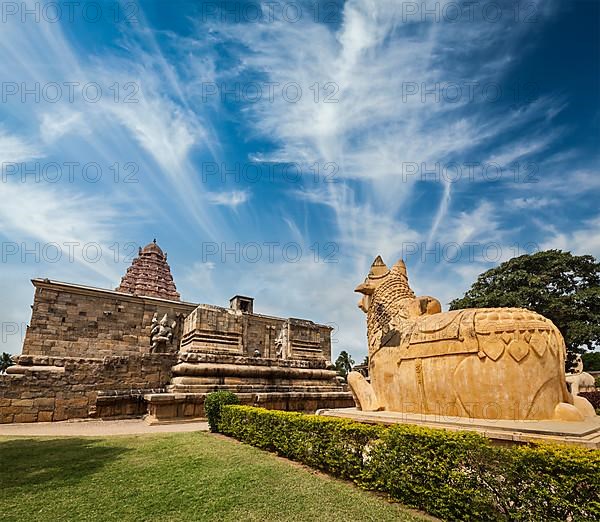 Hindu temple Gangai Konda Cholapuram with giant statue of bull Nandi. Tamil Nadu