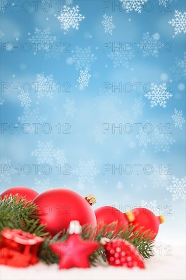 Christmas red Christmas balls Christmas decoration decoration snow winter copy space Copyspace Copy Space in Stuttgart
