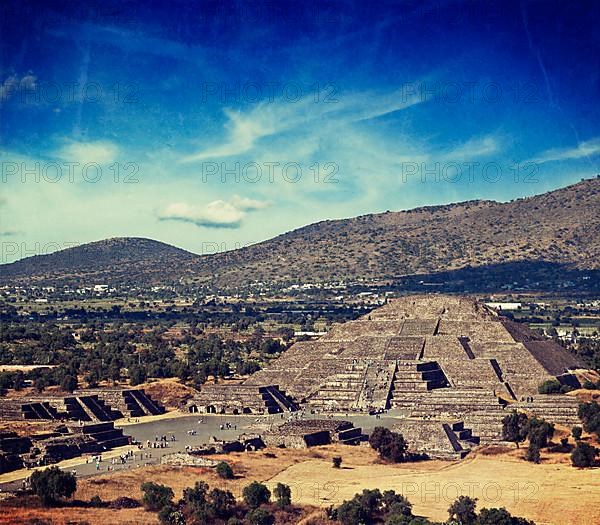 Vintage retro hipster style travel image of famous Mexico landmark tourist attraction