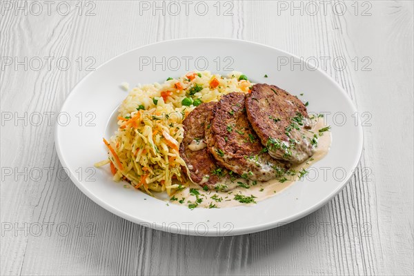 Plate with liver cutlet