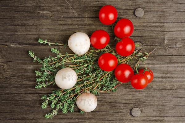 Fresh ingredients: tomato cherry