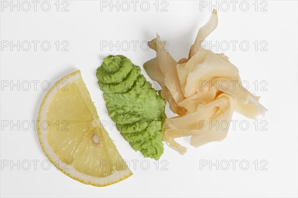 Top view of slice of lemon